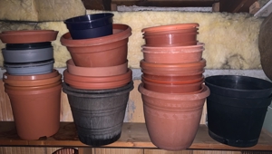 Keramikübertöpfe, verschiedene Farben, Tontöpfe, Kunststofftöpfe Bild 6