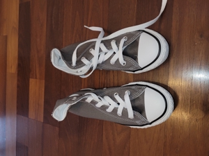 Neue Converse Kinder Chucks Gr. 29