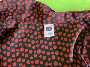 Bluse in schwarz mit roten Punkten Gr.46 um 2,-EUR Bild 6