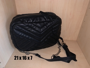 Damen Handtaschen, Shopper, Umhängetaschen, Rucksack , Kulturbeutel - 3 bis 9 EUR Bild 6