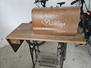 Antike Deko-Nähmaschine mit Untertisch Bild 2