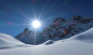 Schnee_Genuss Momente auf der Silvretta, geführte Schneeschuhwanderung mit `gemsli Stefanie Bild 1