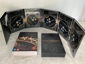 The Games of Thrones 1.& 2. Staffel DVDs Bild 3