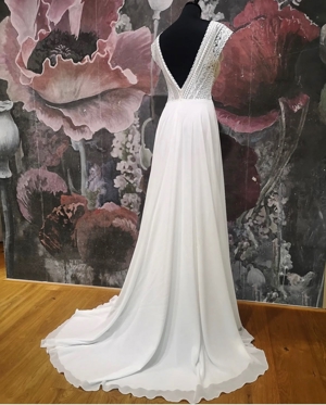 Brautkleid mit Schleier  - Hochzeitskleid Bild 4