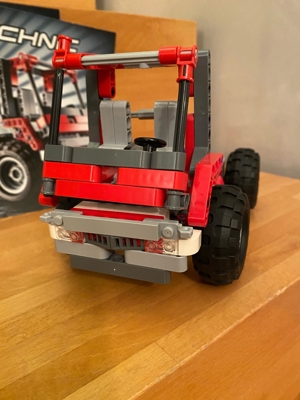 Lego Technic Rally-Truck Nr. 8261 Bild 5