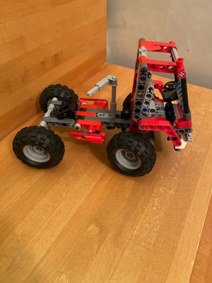 Lego Technic Rally-Truck Nr. 8261 Bild 4