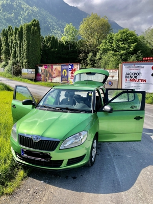Verkaufe gepflegten Skoda Fabia in Grün mit nagelneuen Bremsen Hinten und vorne Bild 7