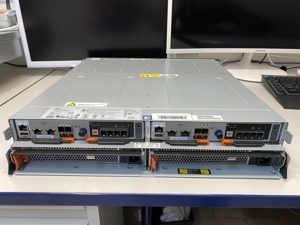 IBM 2072-324 Storwize V5000E Server - Erweiterung Rack-Montage Bild 2