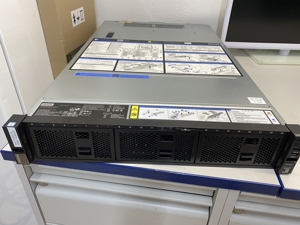 IBM 2072-324 Storwize V5000E Server - Erweiterung Rack-Montage Bild 1
