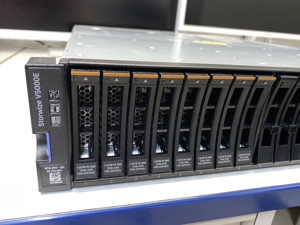 Lenovo ThinkSystem SR650 7X06 Server - Rack-Montage