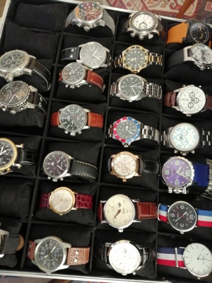 Viele schöne Armband Uhren Bild 3