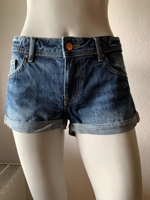 Shorts, Jeans-Shorts Gr. 36 - Vintage - neuwertig Bild 4