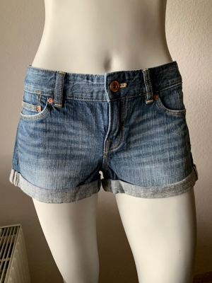 Shorts, Jeans-Shorts Gr. 36 - Vintage - neuwertig Bild 2