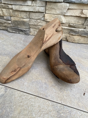 Alte Schuhleisten aus Holz Bild 1