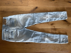 REVIEW Jeans Bild 2