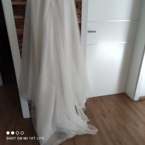 Brautkleid mit Schleppe  Bild 3