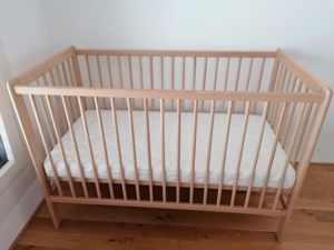 Kinderbett mit Matratze Bild 2