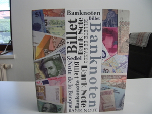 Banknoten Sammelalben. Bild 1