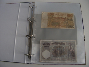 Banknoten Sammelalben. Bild 2
