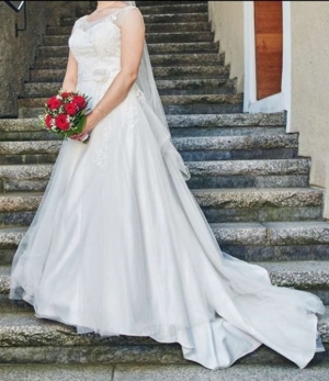 Hochzeitskleid Bild 1