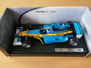 Renault F1 Team R23 B7019 Jarno Trulli Bild 1