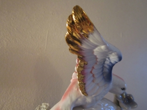 Wunderschöne Keramik - Vogel auf Ast mit Blüten - Vitrinenstück - Top Zustand Bild 3