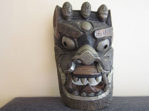 Alte Dämonenmaske - Holz - Metallverzierungen - Tibet / Bhutan - aus Sammlung - Asiatika Bild 1