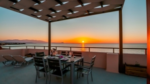 Kreta Ferienwohnung für 7 Personen - 2 Schlafzimmer - 2 Bäder - 3 Balkone - 100 m/2 Terrasse Bild 3