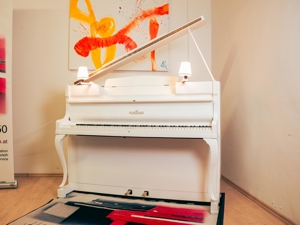Schimmel Klavier in weiß matt! Kostenlose Lieferung in ganz Vorarlberg(*) Bild 2
