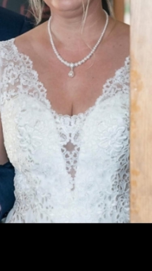 Suchst du ein schönes elegantes Brautkleid für deine Hochzeit Gr. 40 m. NEUER Jacke s..B+Text Bild 3