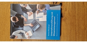 Buch Unternehmensführung mit Wissensmanagement: Wissensorientiertes Management aus der Praxis Bild 1