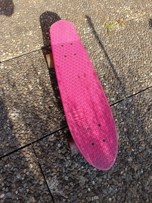 Skateboard/ Shortboard Globe pink 60cm Bild 2