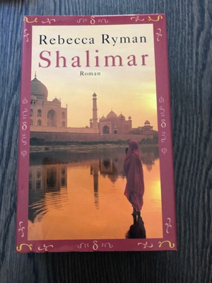 Roman Shalimar, Rebecca Ryman Bild 1
