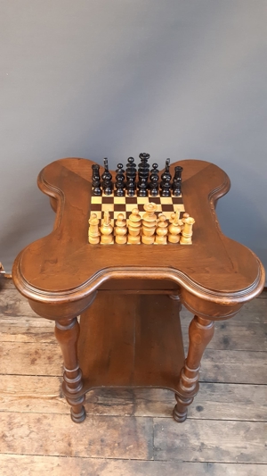 Antiker Spieltisch, Nuss-Holz massiv Bild 3