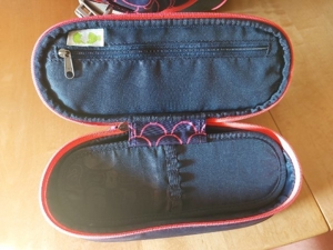 Ergobag Schulrucksack inklusive Federmäppchen und 4 Kletties inkl. Zip Set pink Bild 10