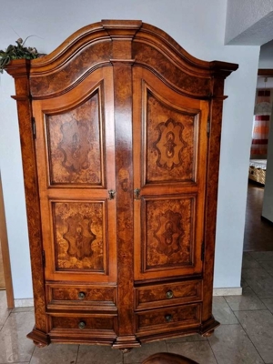 Barock Kasten Nussbaum Empire Gründerzeit Kleiderschrank