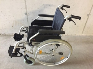 Rollstuhl  Bild 4