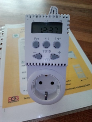 TS10 Stecker-Thermostat Bild 1