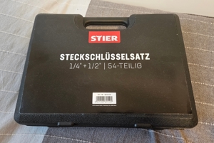 STIER Steckschlüsselsatz, 54 teilig, 1/4 Zoll und 1/2 Zoll, Schraubenschlüssel und Bits Bild 1