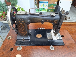 wunderschöne alte Nähmaschine (Afrana) zu verkaufen Bild 2