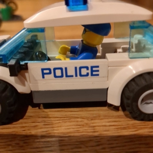 Lego CITY 60042 Polizei Verfolgung Bild 3