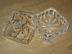 Glas- Kristallschale mit Deckel Bild 2
