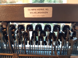 Schreibmaschine Olympia Bild 5