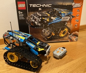 LEGO 42095 Technic - Ferngesteuerter Stunt-Racer Bild 1