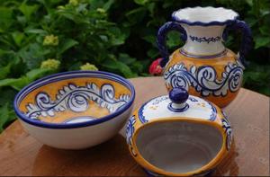 Spanische Keramik, Vase, Schüssel & Kerzengefäß Bild 3