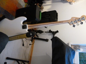 Fender Jazz Bass. weiss,  Mexico Bild 4