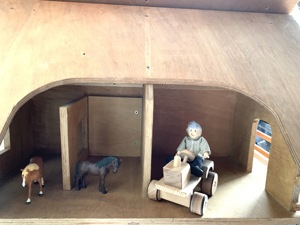 Puppenhaus Holz ohne Zubehör (mit Bauernhof)  Bild 4