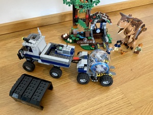 Lego Carnotaurus Gyrosphere Escape Bild 5