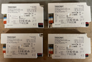 4 neuwertige Tridonic LED-Kompakttreiber LCA 45 W 500-1400 mA günstig abzugeben. Bild 2