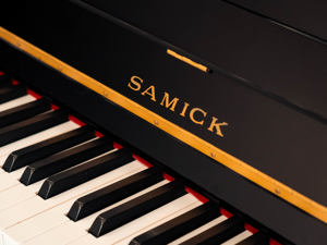 Samick Klavier in schwarz poliert. Kostenlose Lieferung in ganz Vorarlberg (*) Bild 10